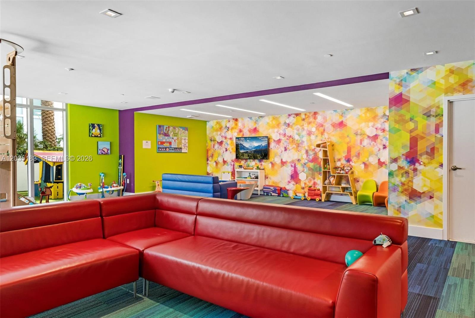 See details 5-506 3 / 4 2726 sq. ft. $ 2026-06-11 0 Photo
