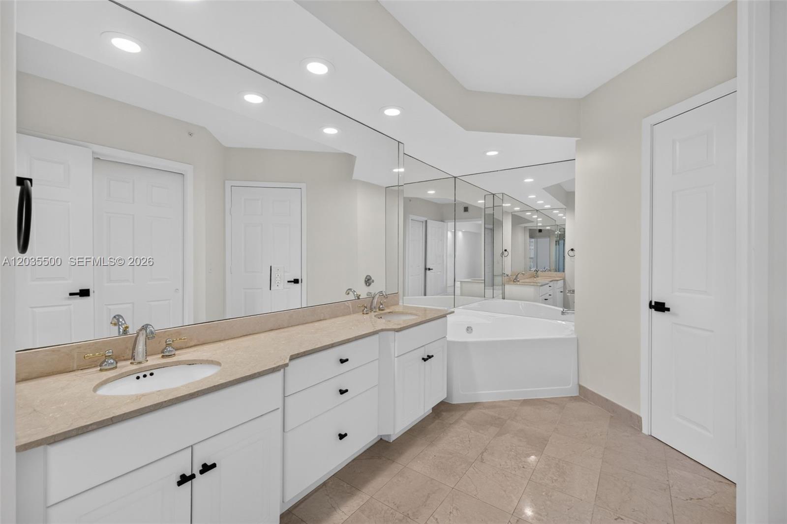 Photo of 3370 Hidden Bay Dr  #2107, Aventura, Florida, 33180 - 