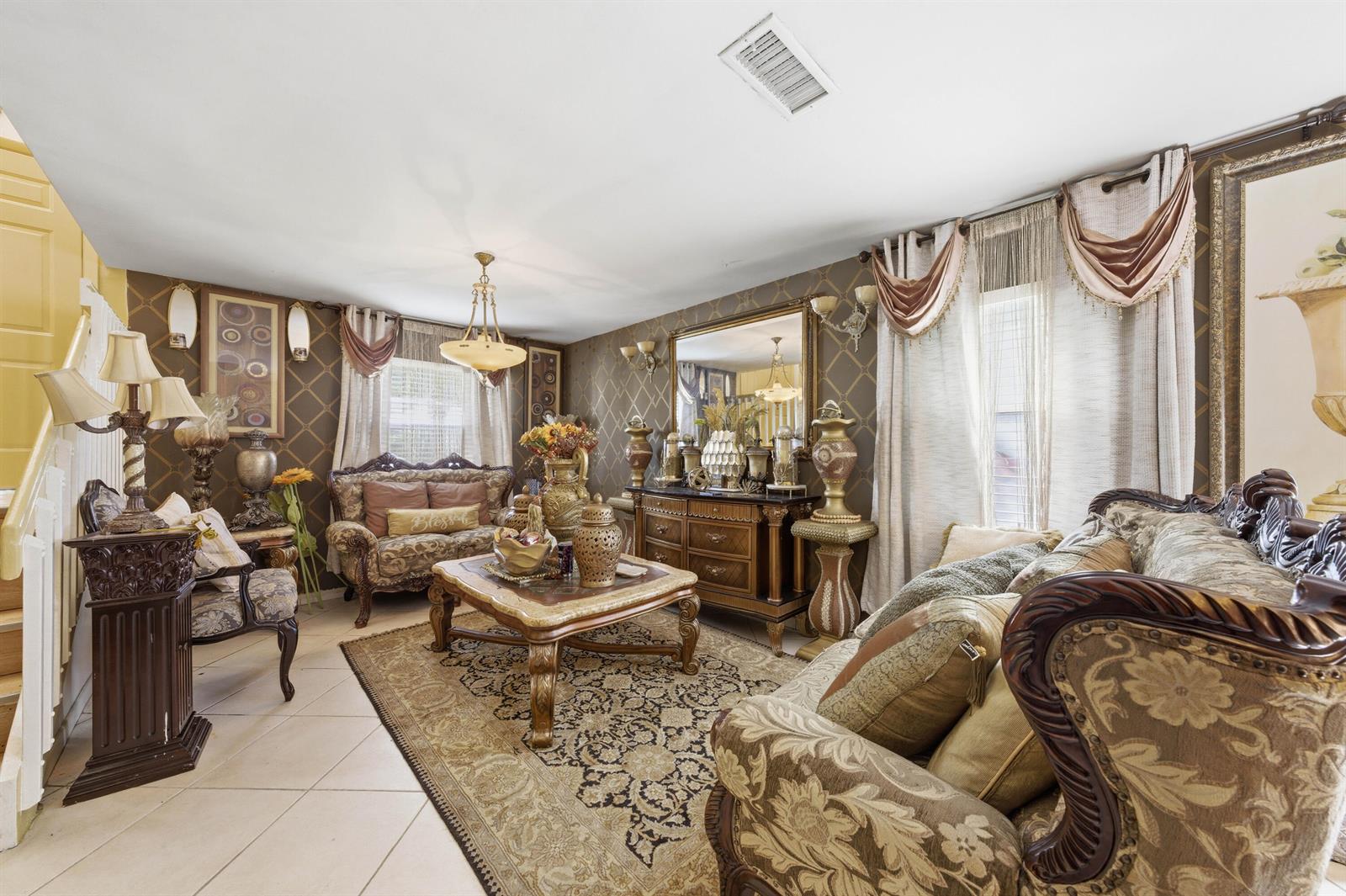 6582 4 /  1464 sq. ft. $ 2026-10-22 0 Photo