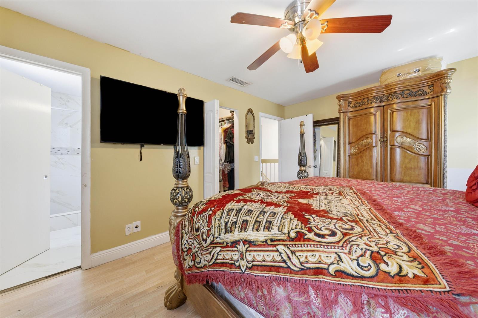 6582 4 /  1464 sq. ft. $ 2026-10-22 0 Photo
