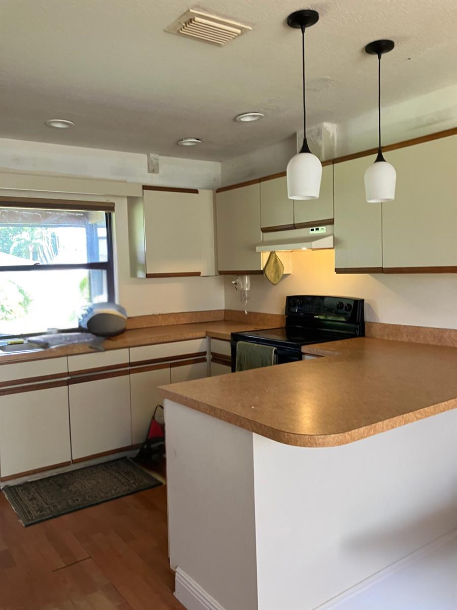 830 3 / 2 1526 sq. ft. $ 2026-06-22 0 foto