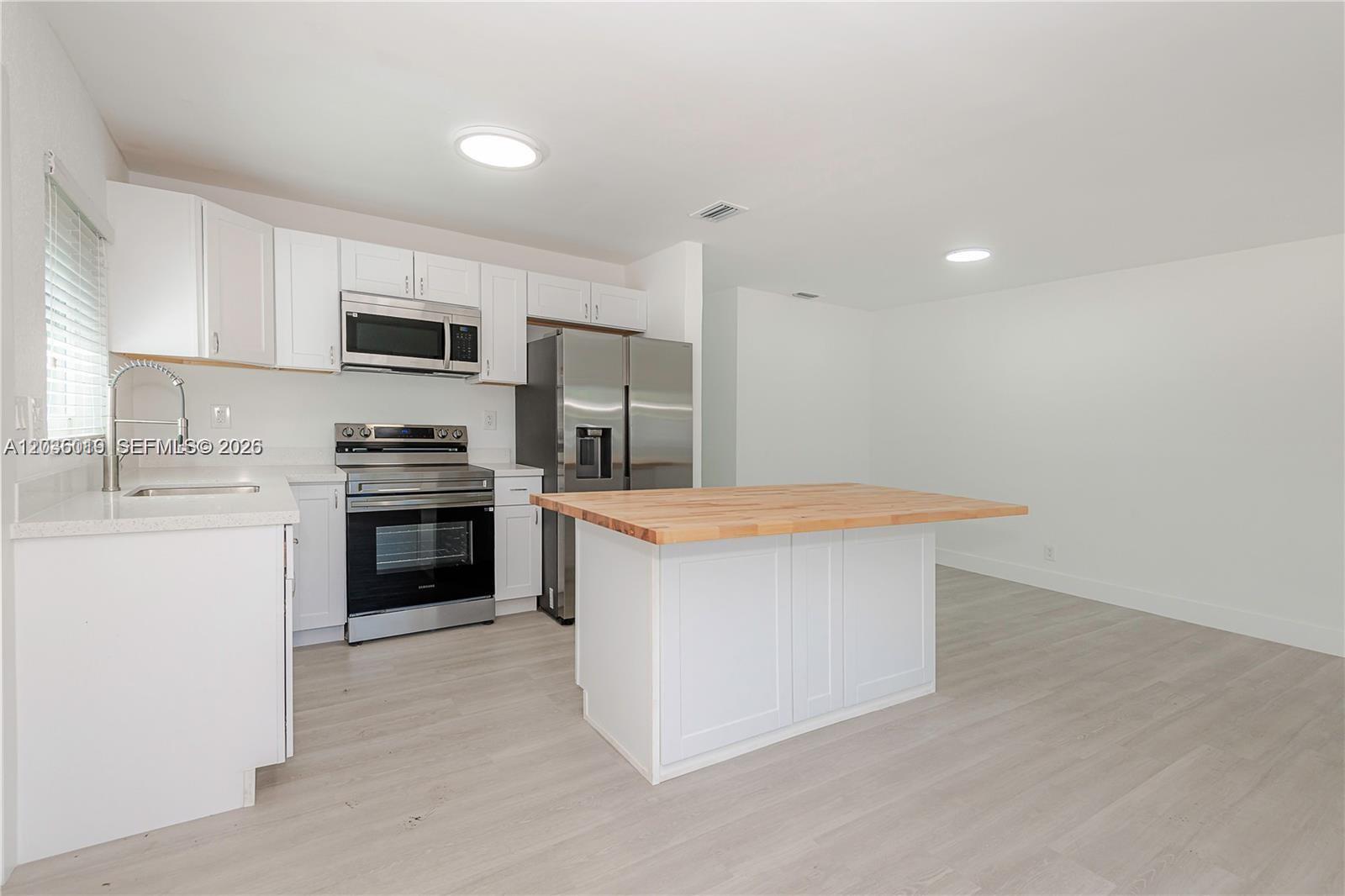   /  2504 sq. ft. $ 2026-06-12 0 foto