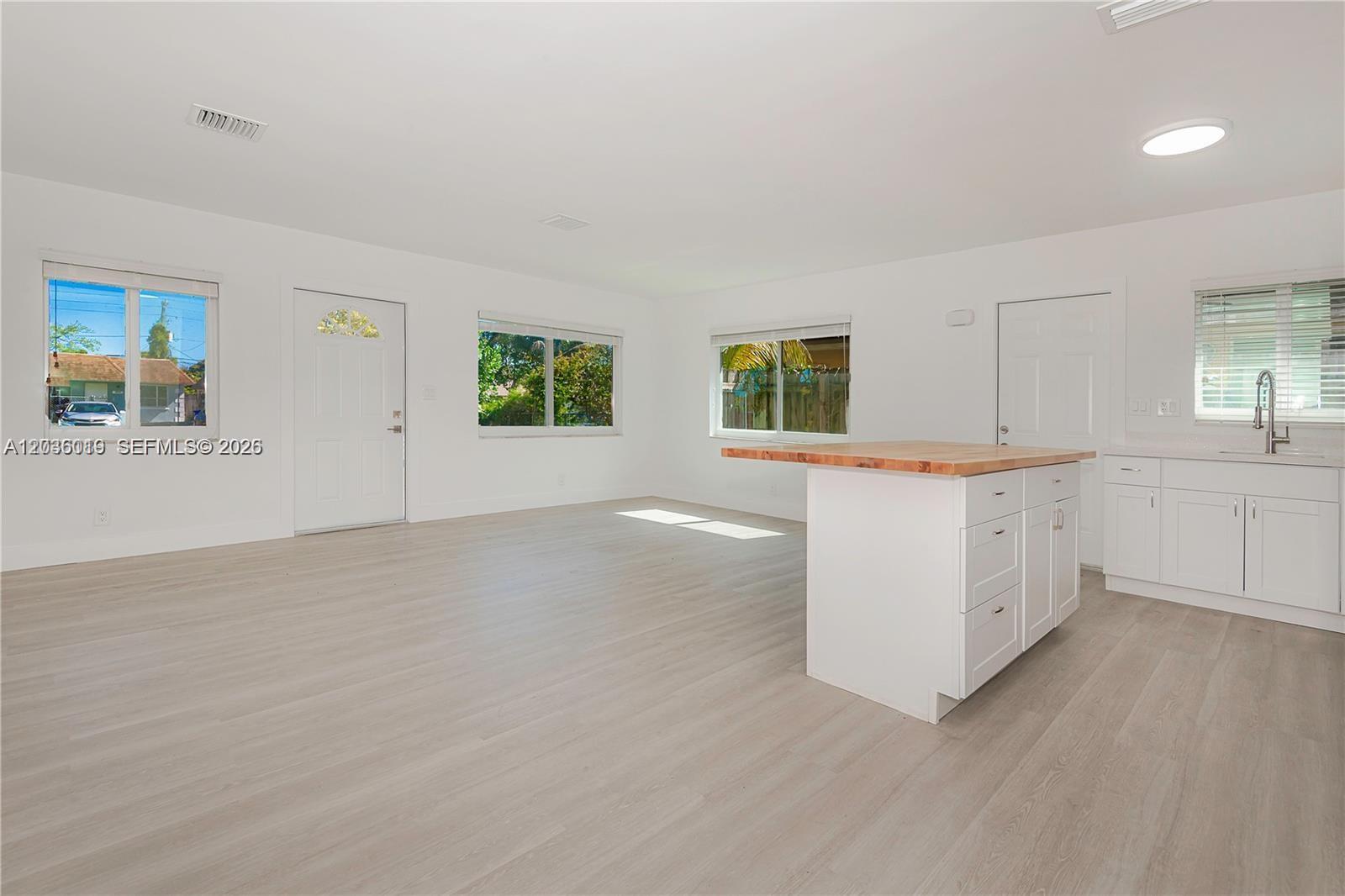   /  2504 sq. ft. $ 2026-06-12 0 foto
