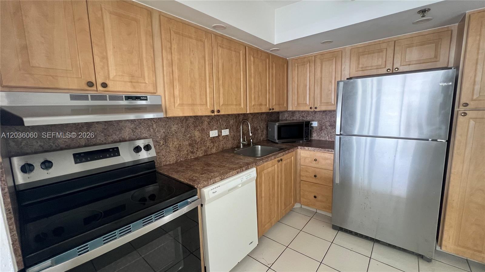 Photo of 20505 Country Club Dr  #1639, Aventura, Florida, 33180 - 