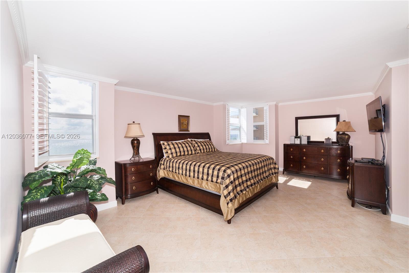 Photo of 1904 Ocean Dr #604, Hallandale Beach, Florida, 33009 - Master