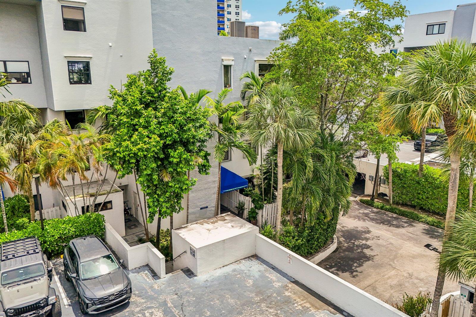 Photo of 430 Poinciana  #1710, Sunny Isles Beach, Florida, 33160 - 44-web-or-mls-Poinciana Dr 1710-S1906-04