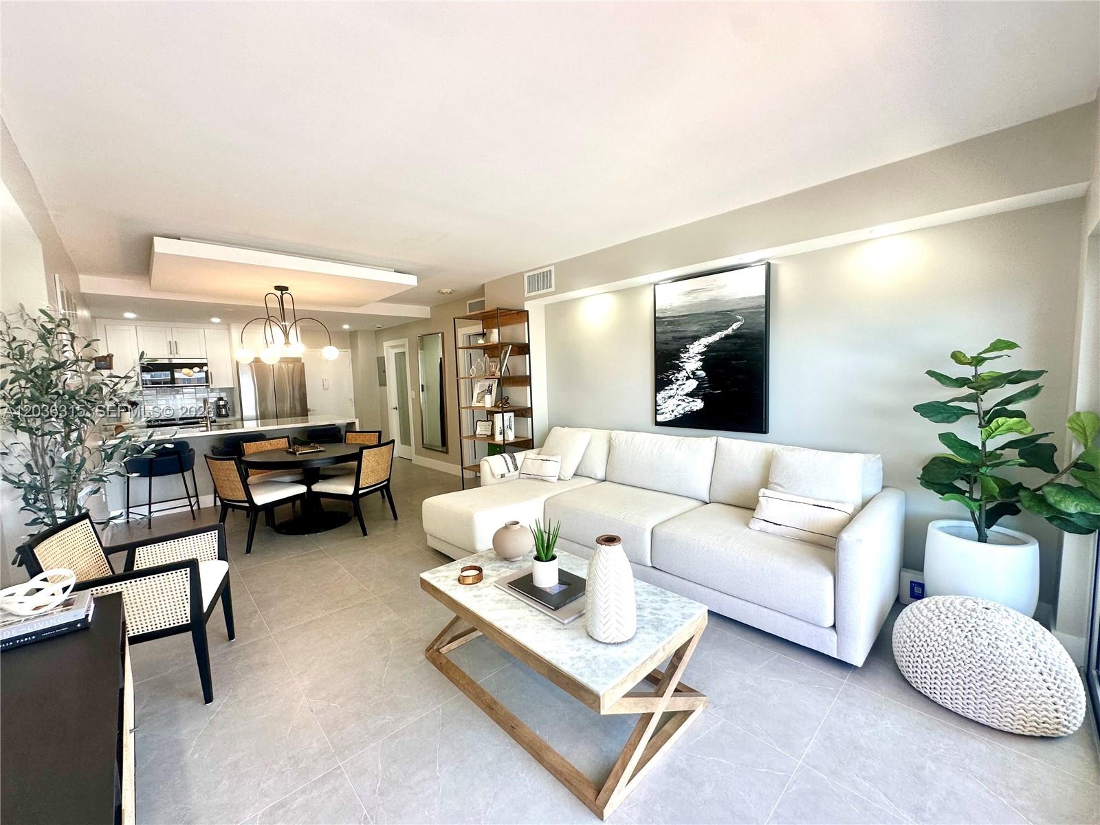 Ver detalles 8D 2 / 2 870 sq. ft. $ 2026-06-12 0 foto