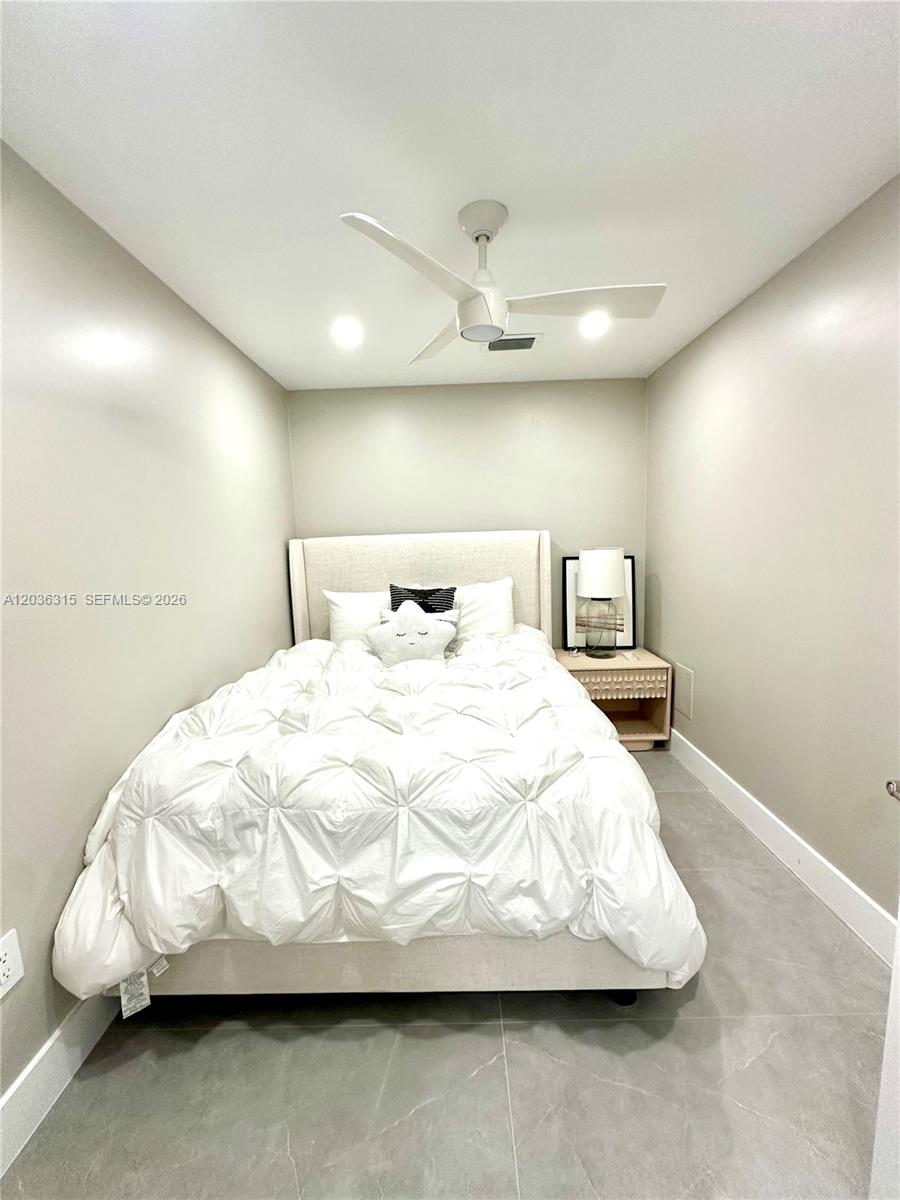 Ver detalles 8D 2 / 2 870 sq. ft. $ 2026-06-12 0 foto