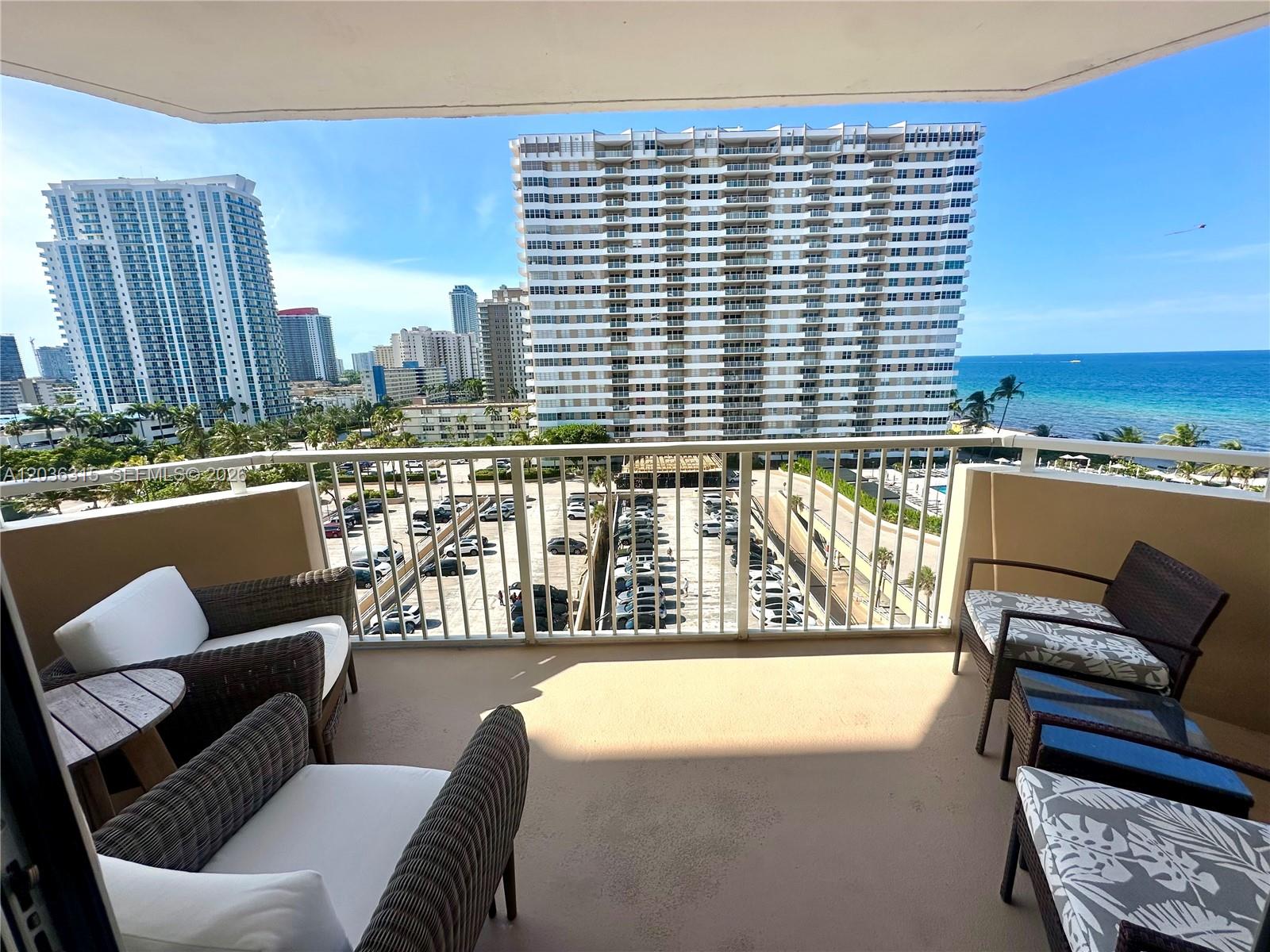 Ver detalles 8D 2 / 2 870 sq. ft. $ 2026-06-12 0 foto
