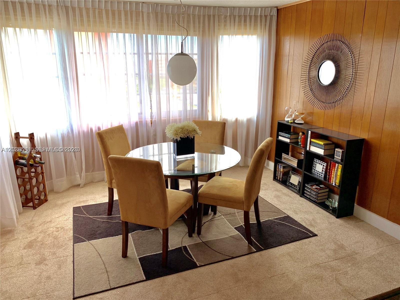 See details 700-1 1 / 2 1090 sq. ft. $ 2026-06-12 0 Photo