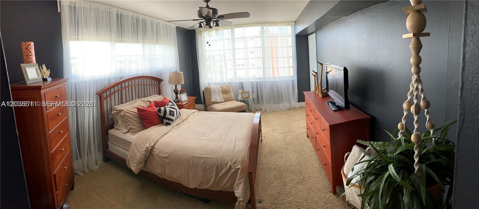 See details 700-1 1 / 2 1090 sq. ft. $ 2026-06-12 0 Photo
