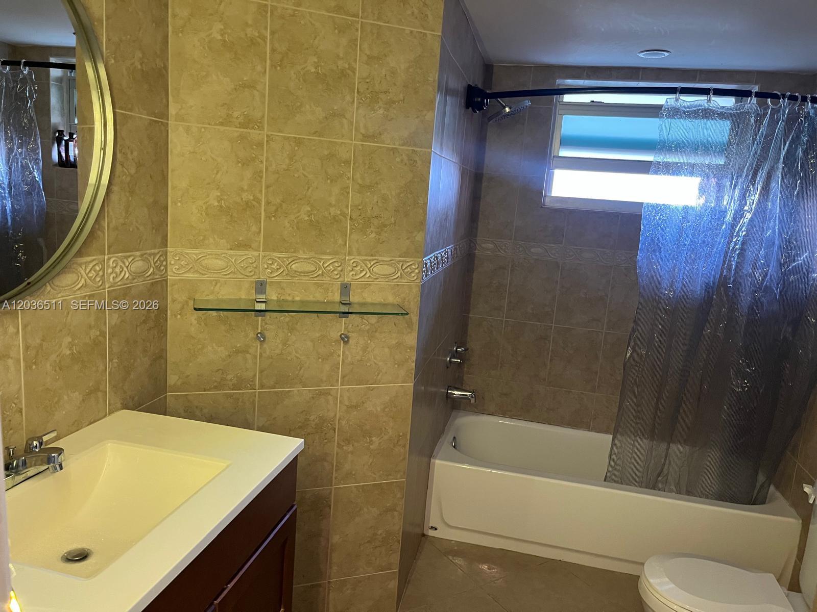 See details 700-1 1 / 2 1090 sq. ft. $ 2026-06-12 0 Photo