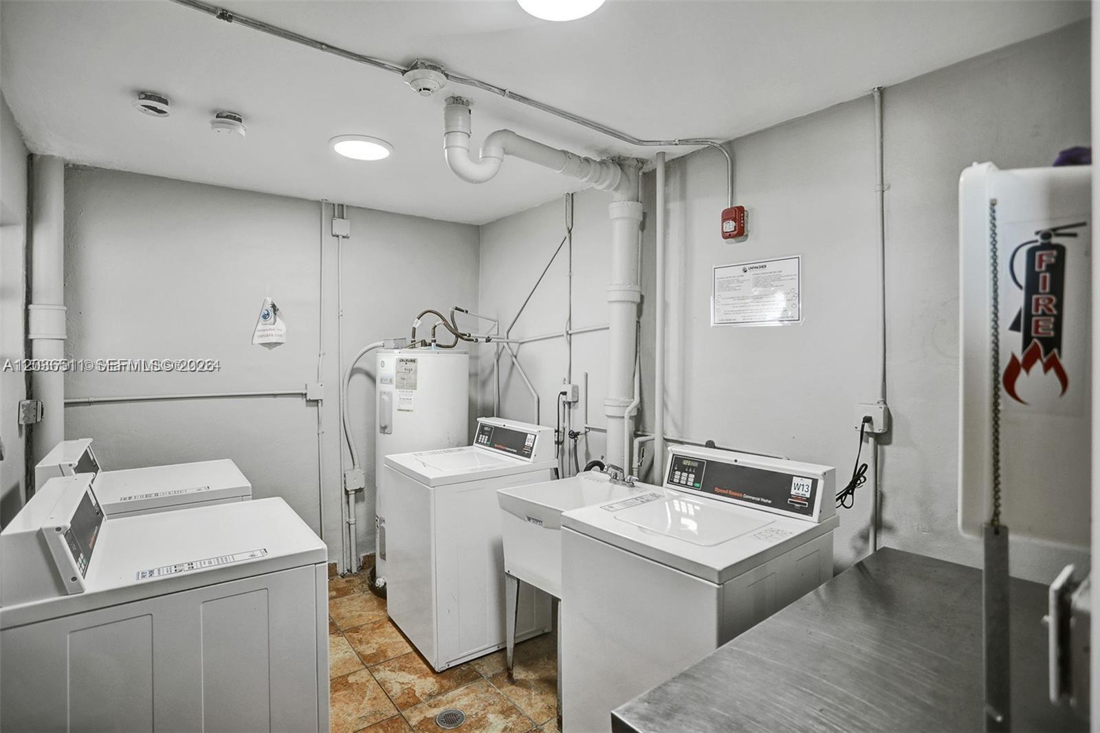See details 700-1 1 / 2 1090 sq. ft. $ 2026-06-12 0 Photo