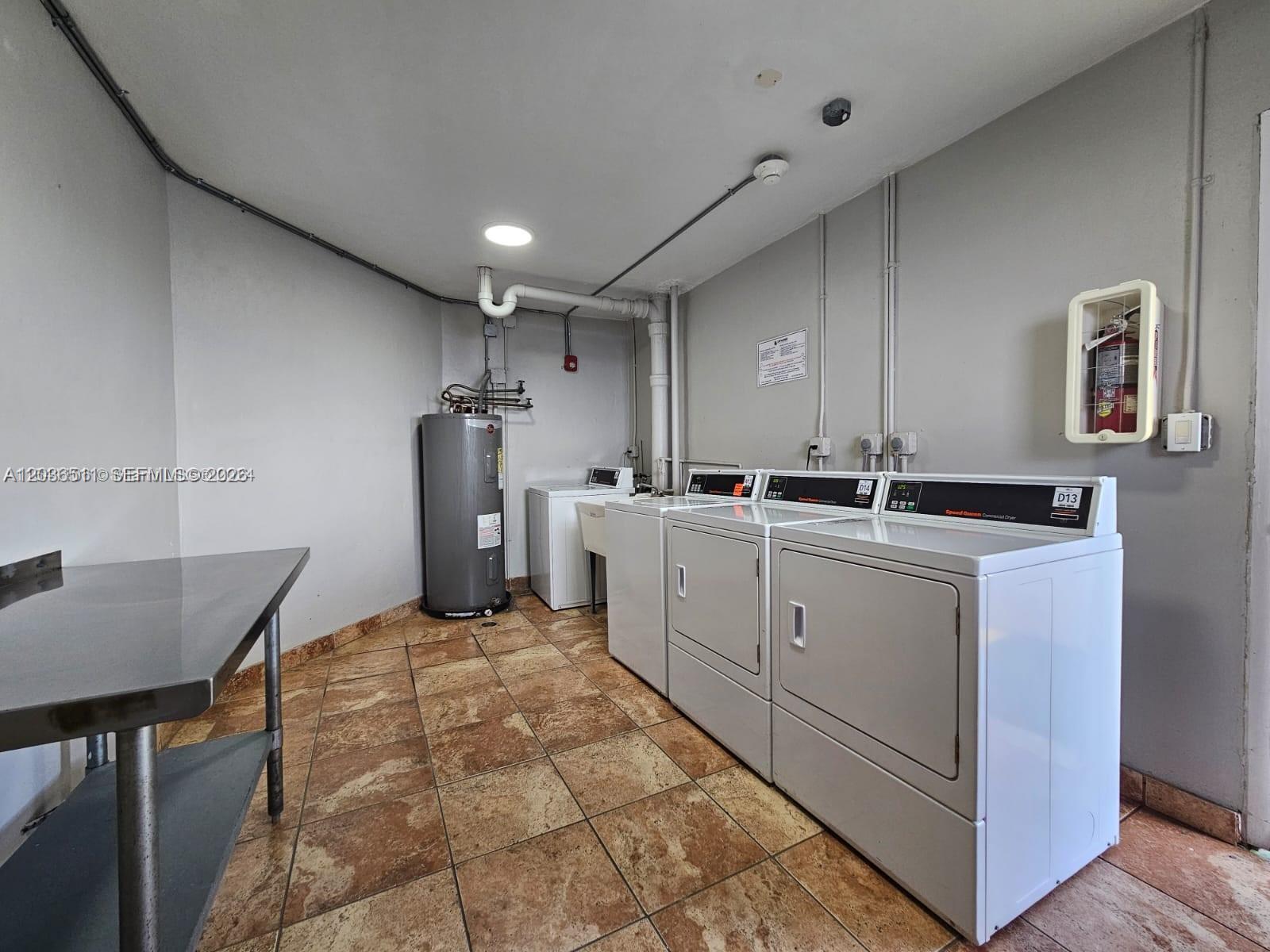 See details 700-1 1 / 2 1090 sq. ft. $ 2026-06-12 0 Photo