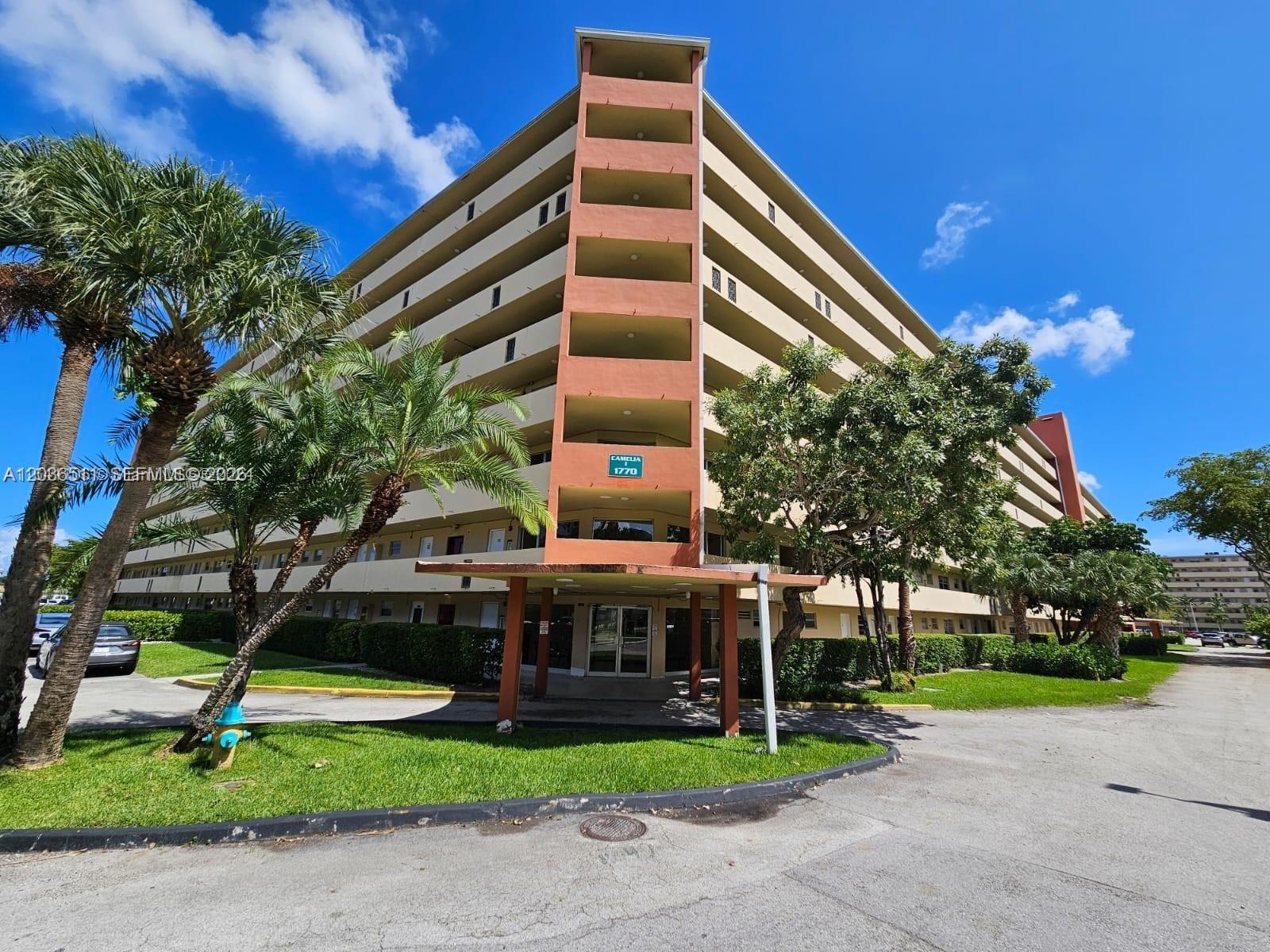 See details 700-1 1 / 2 1090 sq. ft. $ 2026-06-12 0 Photo