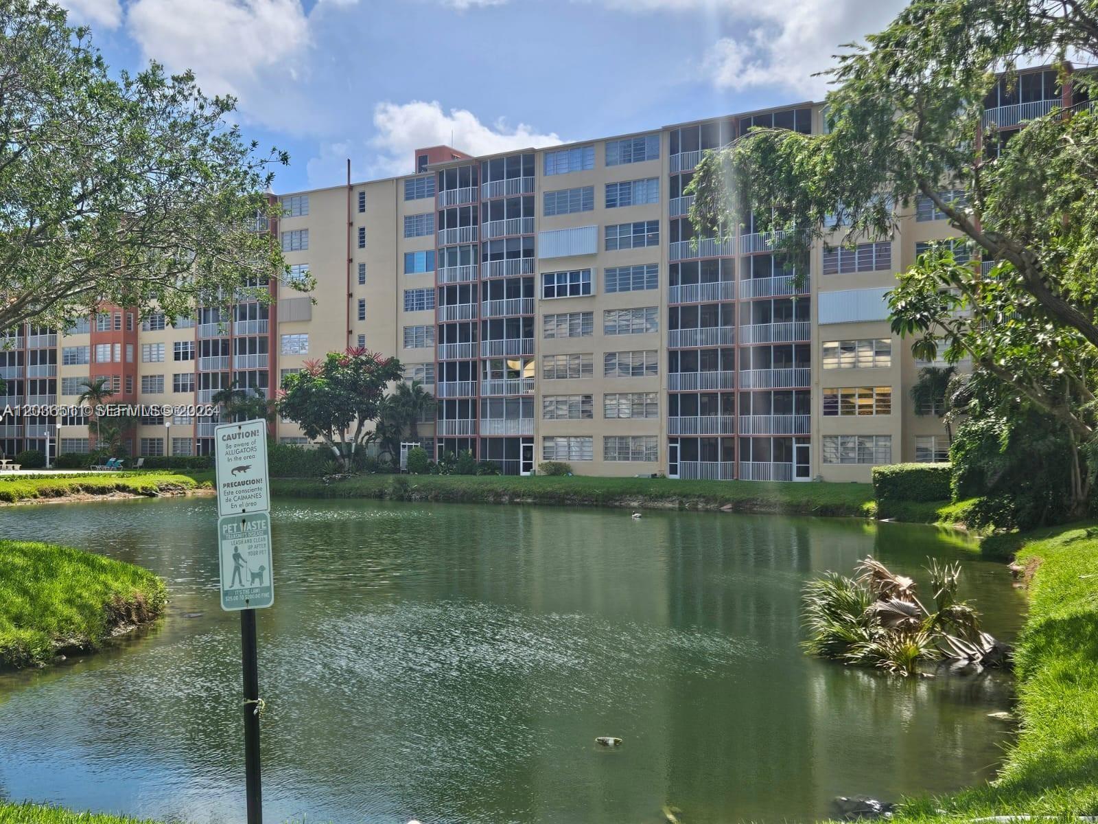 See details 700-1 1 / 2 1090 sq. ft. $ 2026-06-12 0 Photo
