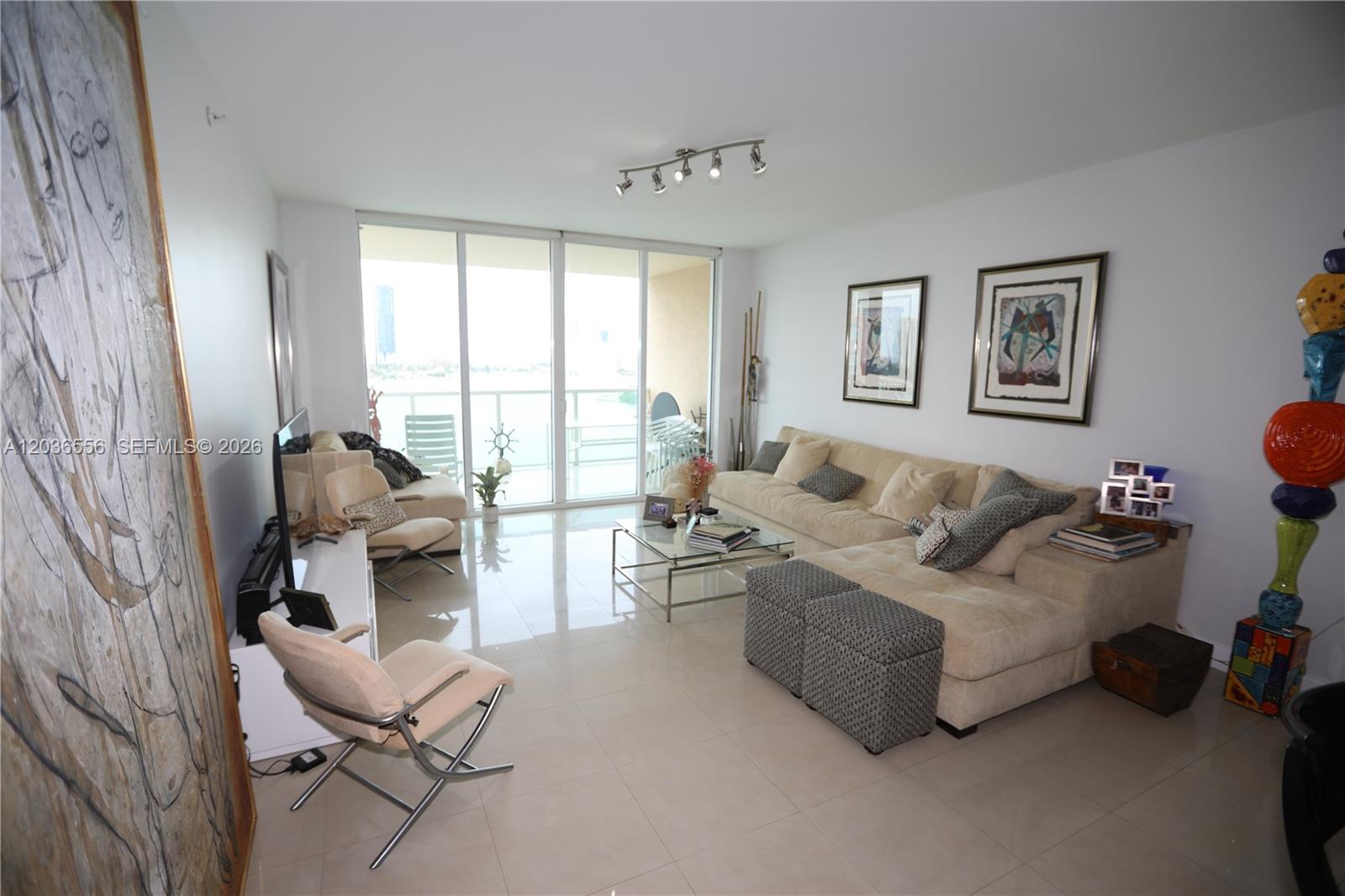 Photo of 3330 190th St  #1312, Aventura, Florida, 33180 - 