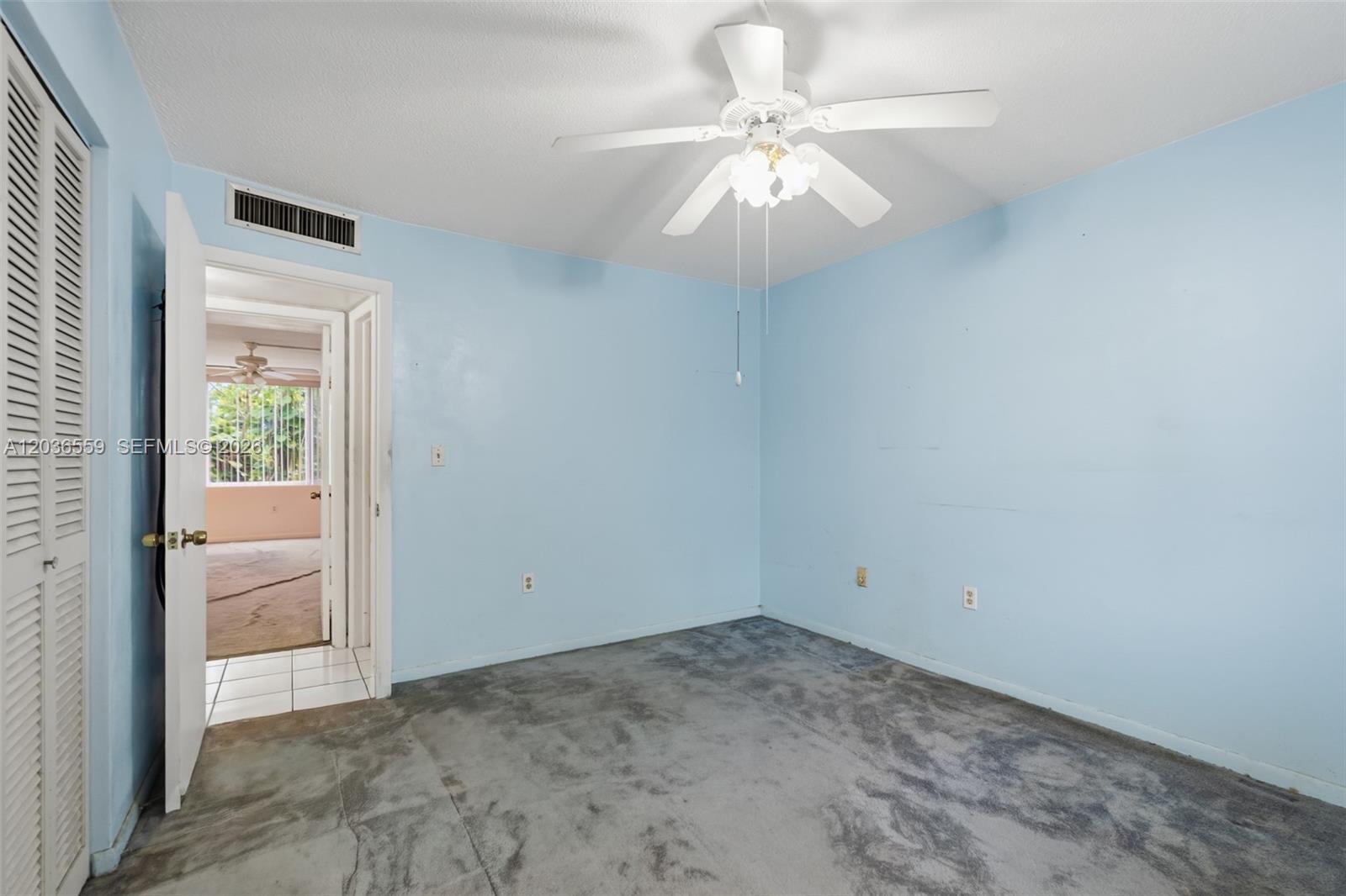Ver detalles G219 2 / 2 1156 sq. ft. $ 2026-06-13 0 foto