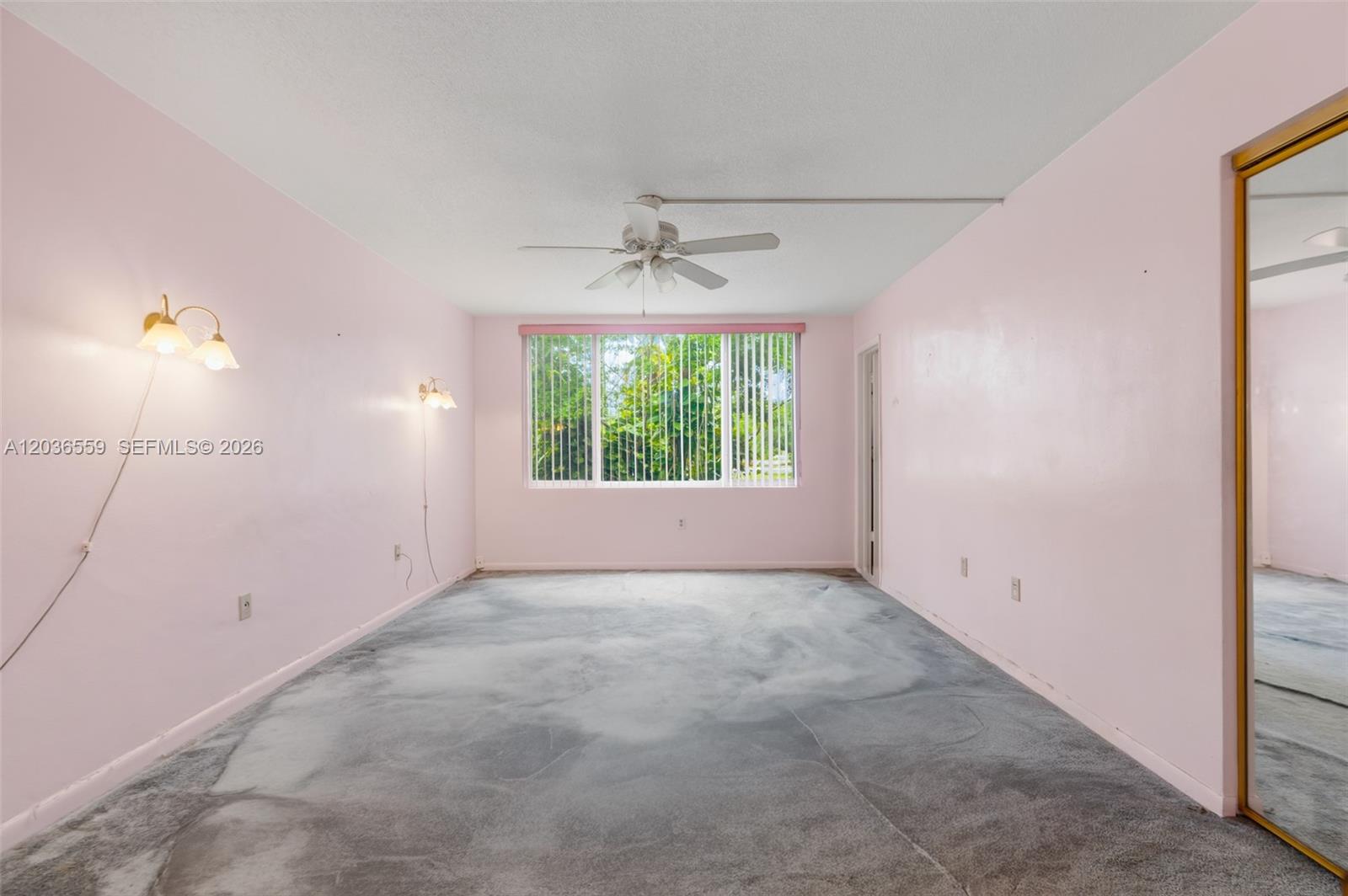 Ver detalles G219 2 / 2 1156 sq. ft. $ 2026-06-13 0 foto