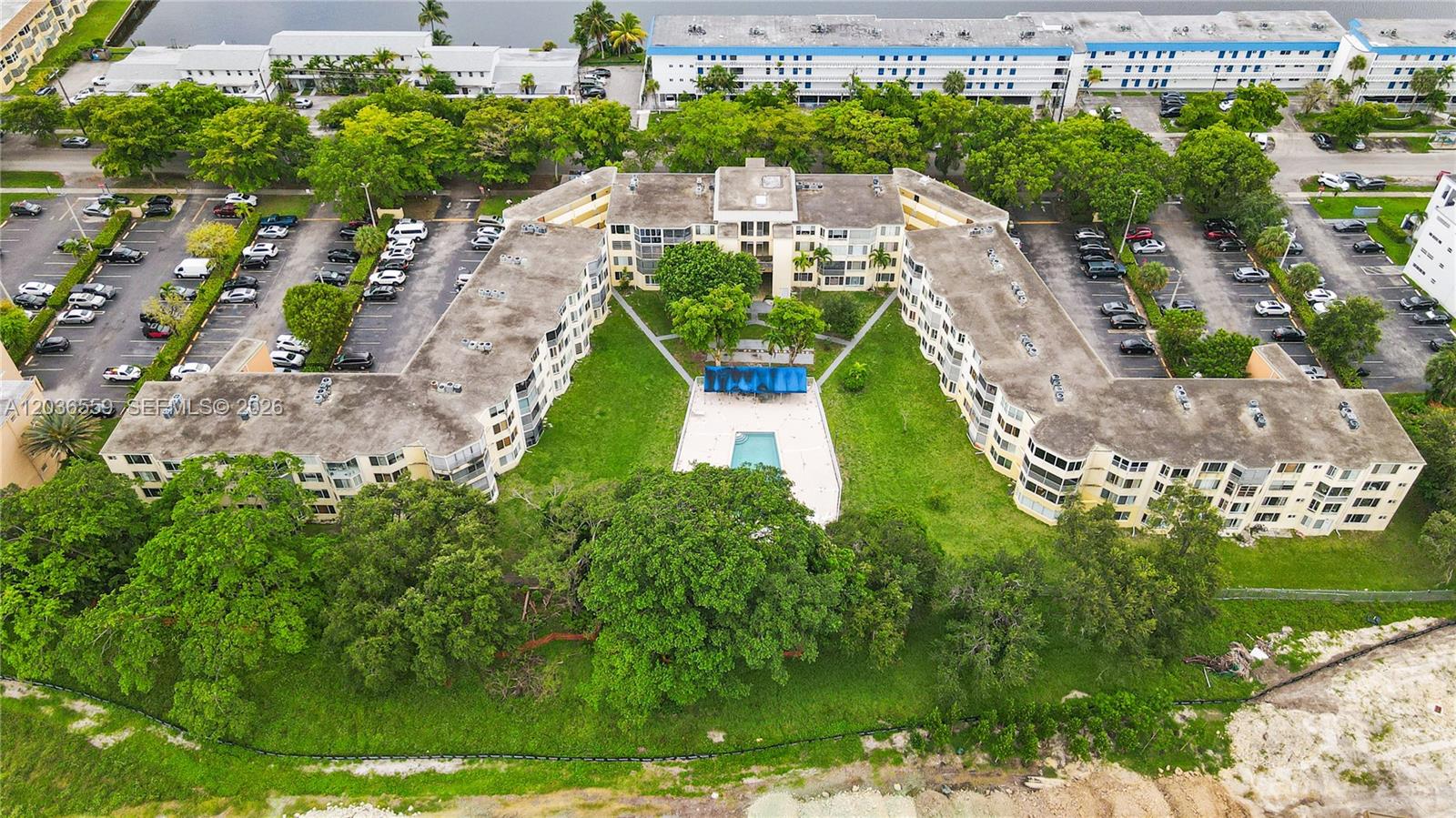 Ver detalles G219 2 / 2 1156 sq. ft. $ 2026-06-13 0 foto