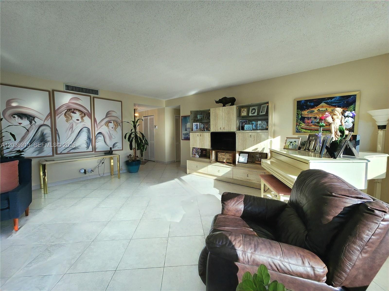 Photo of 3505 Ocean Dr  #705, Hollywood, Florida, 33019 - 