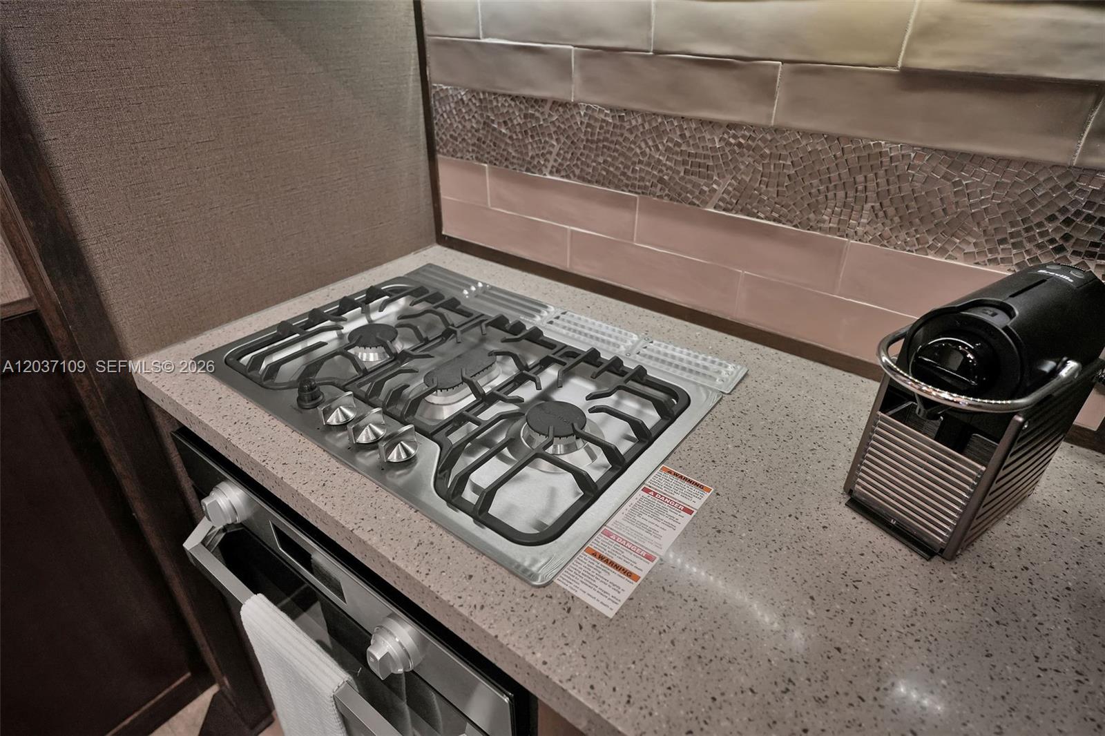 See details / sq. ft. $ 2026-06-15 0 Photo