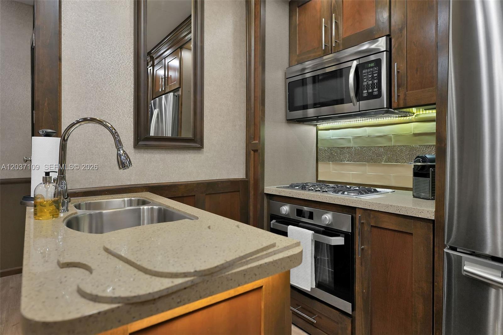 See details / sq. ft. $ 2026-06-15 0 Photo