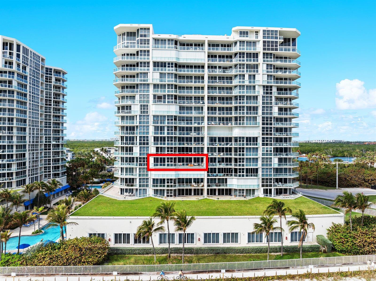 Photo of 6051 Ocean  #607, Hollywood, Florida, 33019 - 2-web-or-mls-6051-n-ocean-dr-607