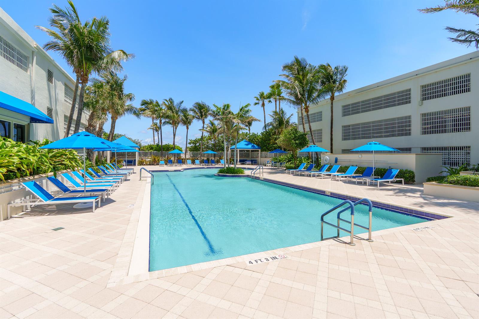 Photo of 6051 Ocean  #607, Hollywood, Florida, 33019 - 6.2 east pool 1