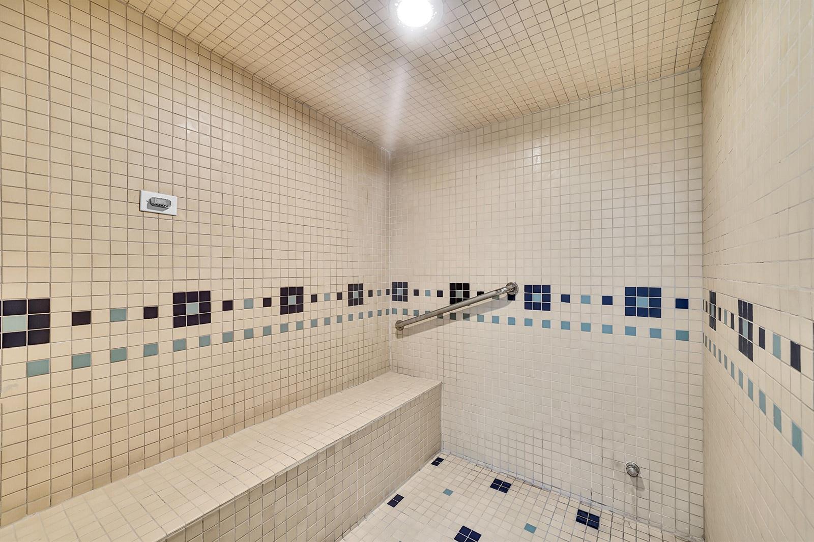 Photo of 6051 Ocean  #607, Hollywood, Florida, 33019 - 13 steamroom