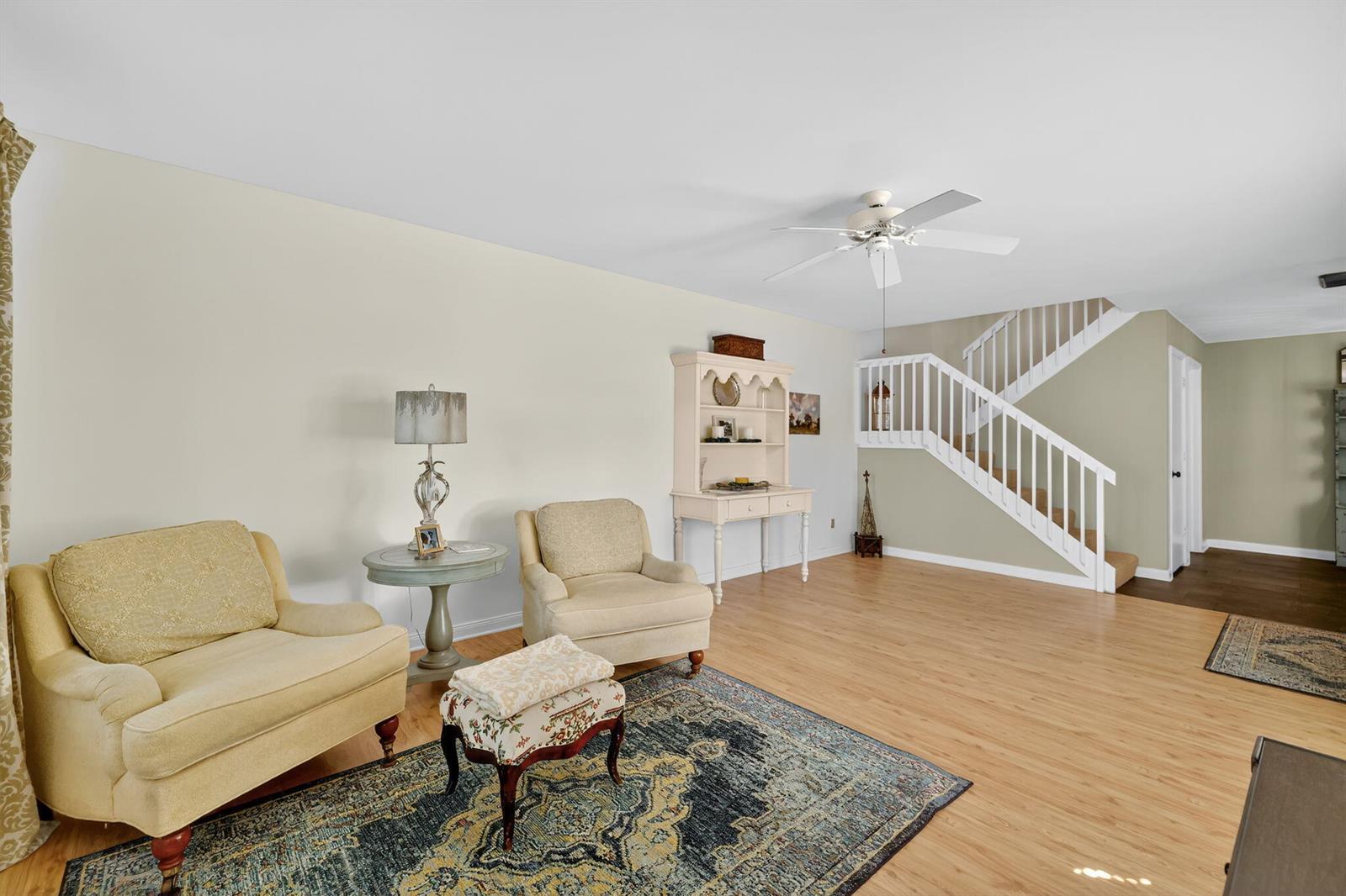 2433 2 /  1374 sq. ft. $ 2026-06-22 0 foto