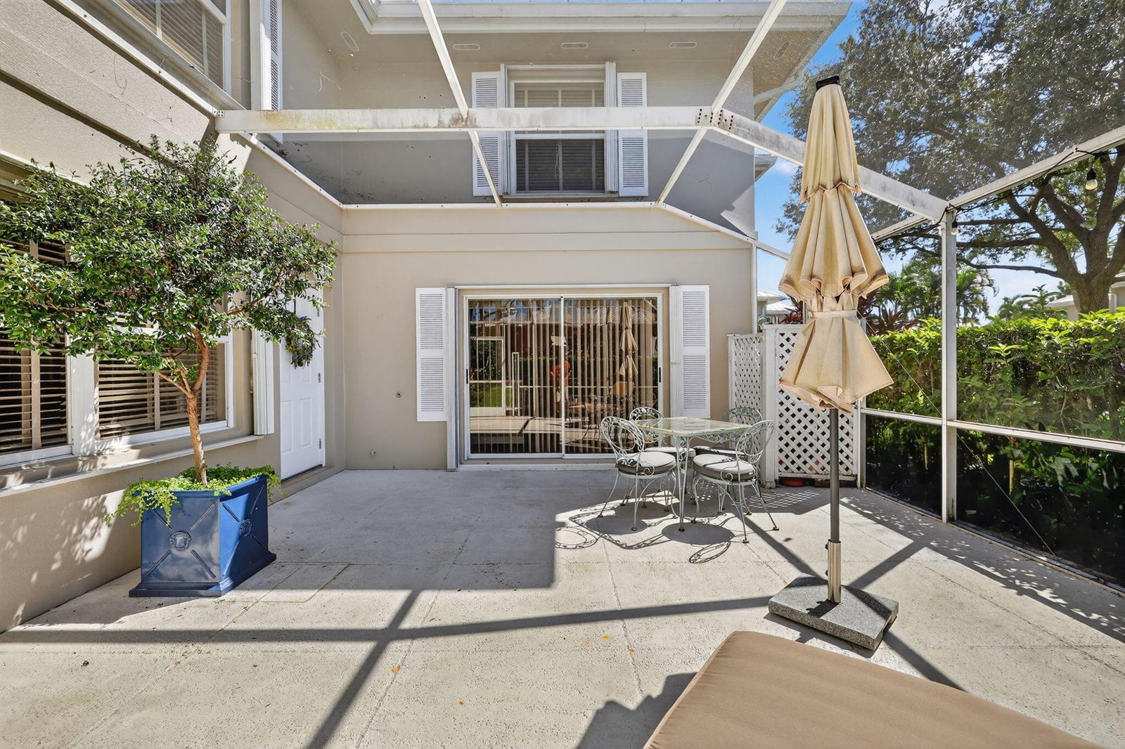 2433 2 /  1374 sq. ft. $ 2026-06-22 0 foto