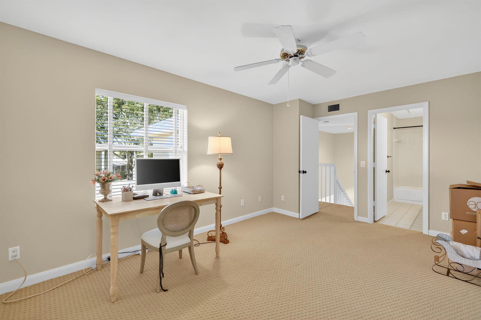 2433 2 /  1374 sq. ft. $ 2026-06-22 0 foto