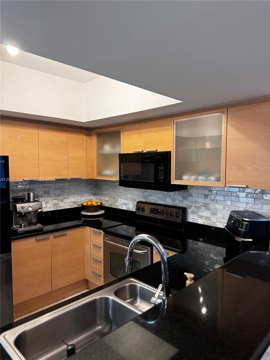 Photo of 140 Dixie Hwy  #921, Hollywood, Florida, 33020 - 