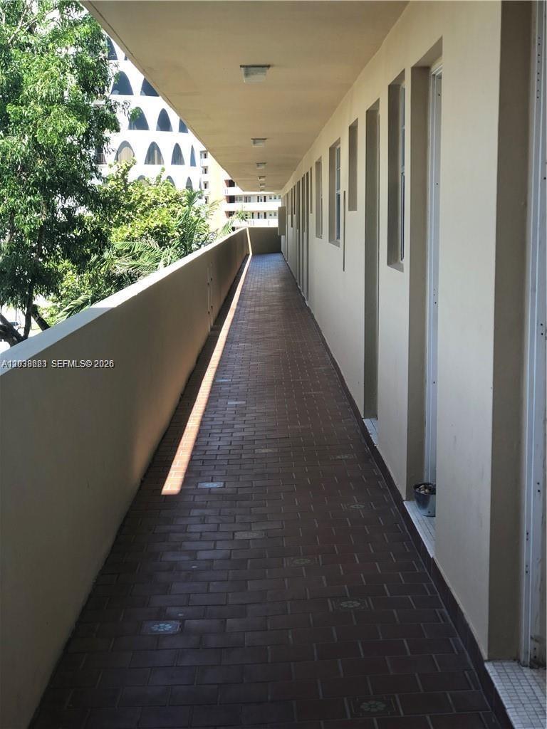 Ver detalles 508-2 1 / 2 1036 sq. ft. $ 2026-06-17 0 foto