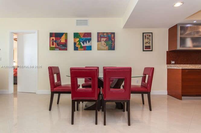 3103 3 / 3 1841 sq. ft. $ 2026-06-17 0 foto