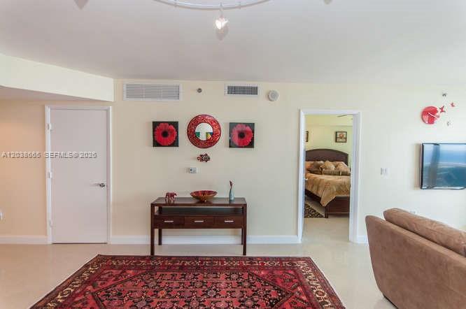 3103 3 / 3 1841 sq. ft. $ 2026-06-17 0 foto