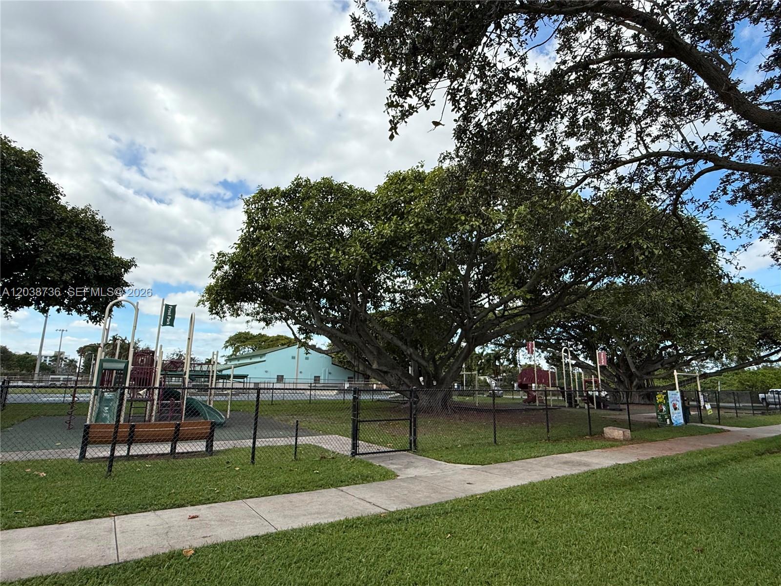 205 1 / 1 703 sq. ft. $ 2026-06-17 0 Photo
