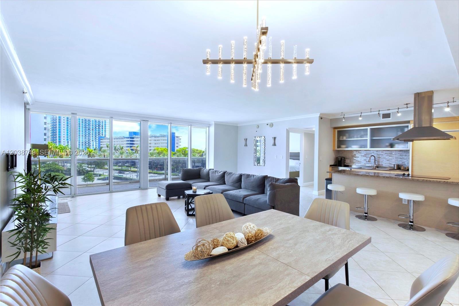 405 2 / 2 1782 sq. ft. $ 2026-06-17 0 foto