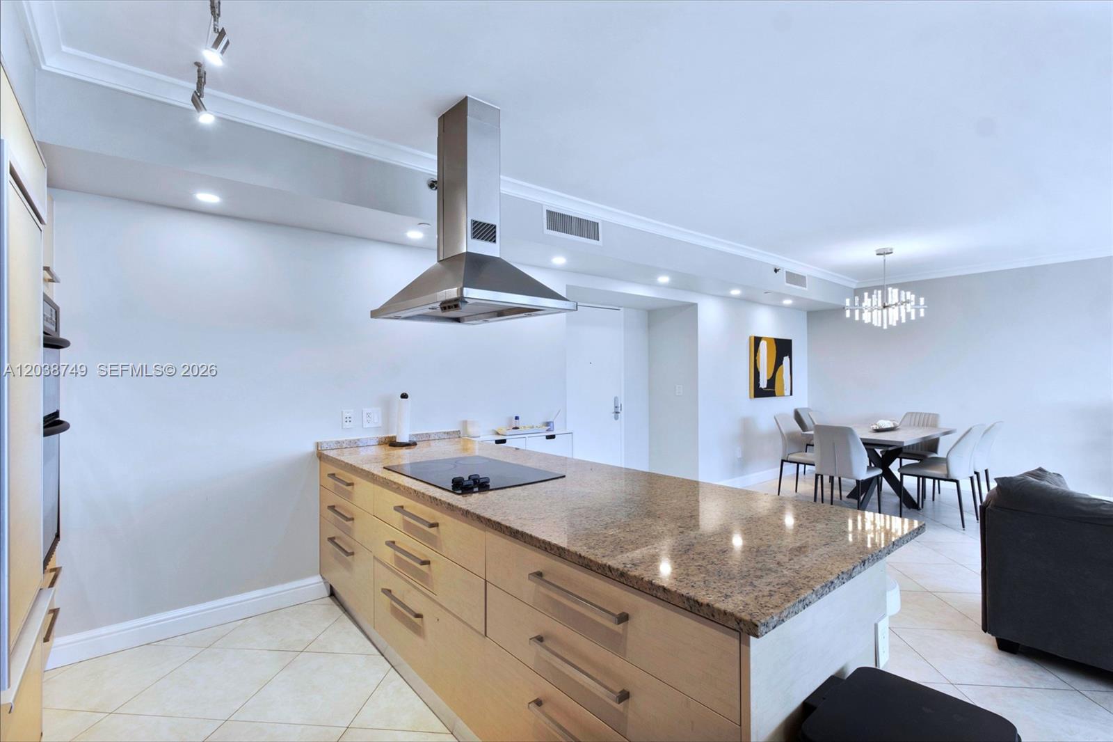 405 2 / 2 1782 sq. ft. $ 2026-06-17 0 foto