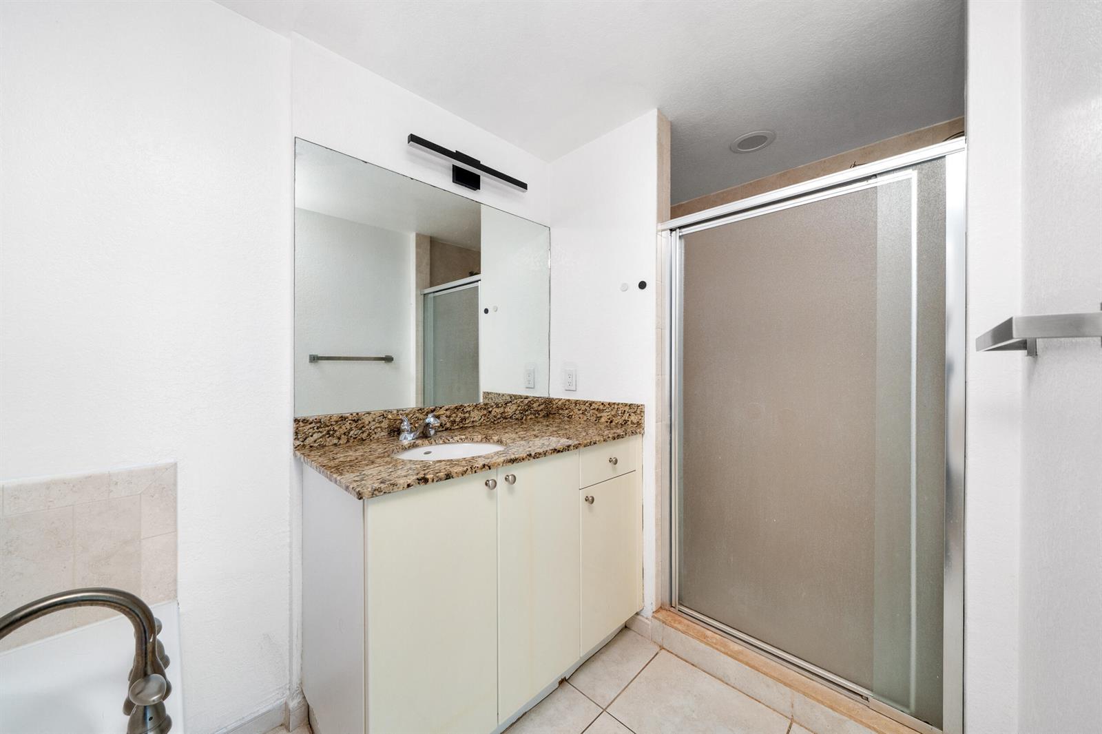 Photo of 1830 Radius #405, Hollywood, Florida, 33020 - 098