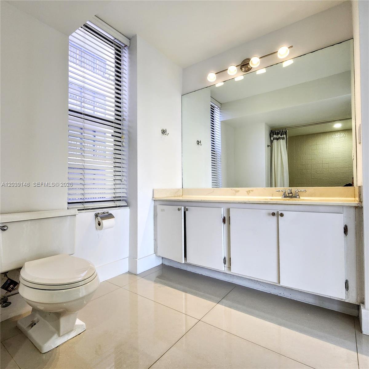 Photo of 18181 31st Ct #1910, Aventura, Florida, 33160 -