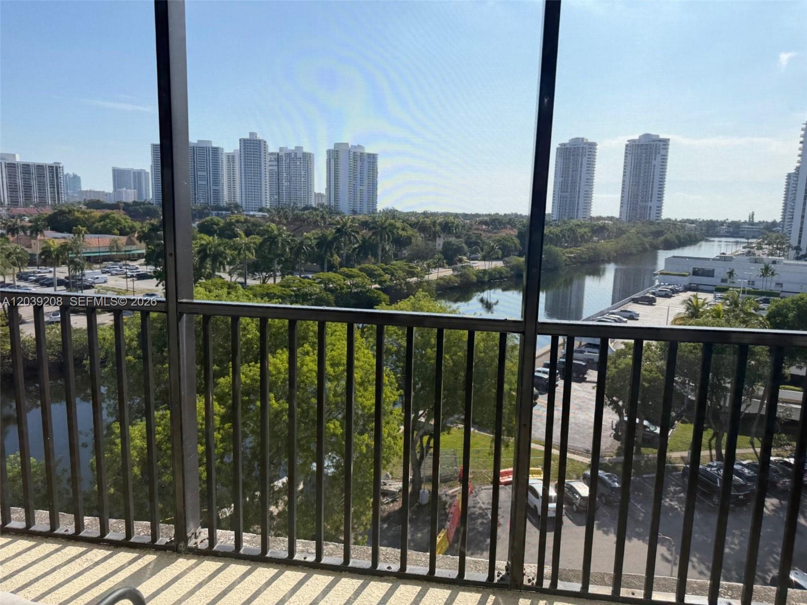 Photo of 3475 Country Club Dr  #816, Aventura, Florida, 33180 - 