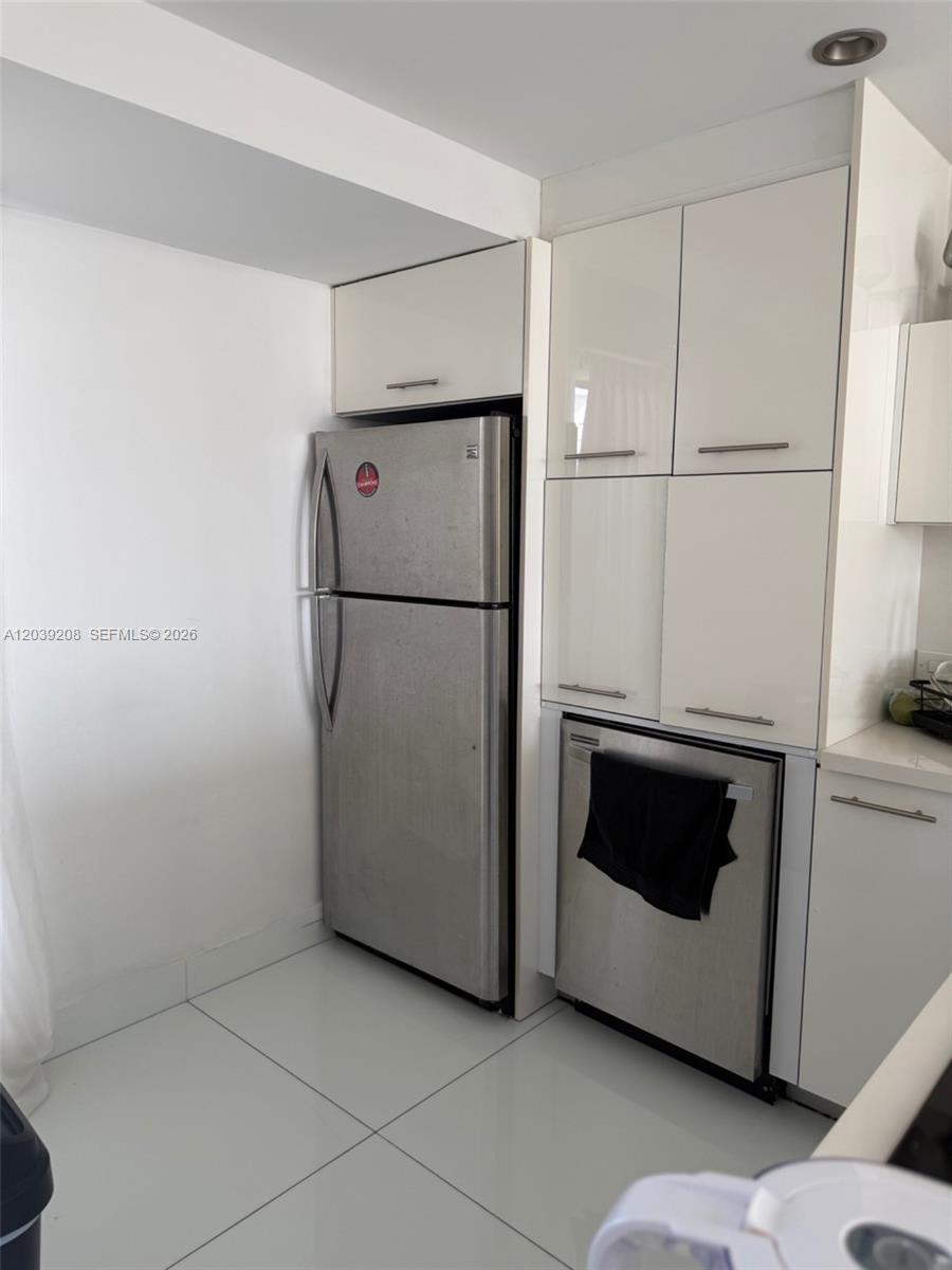 Photo of 3475 Country Club Dr  #816, Aventura, Florida, 33180 - 