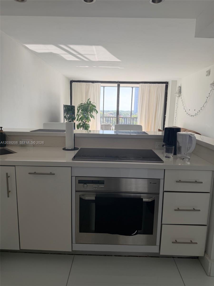 Photo of 3475 Country Club Dr  #816, Aventura, Florida, 33180 - 