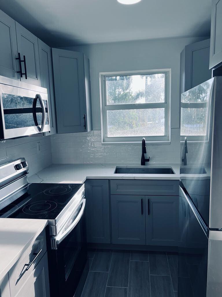 Ver detalles / 0 10529 sq. ft. $ 2026-06-22 0 foto