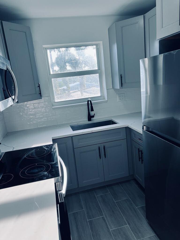 Ver detalles / 0 10529 sq. ft. $ 2026-06-22 0 foto