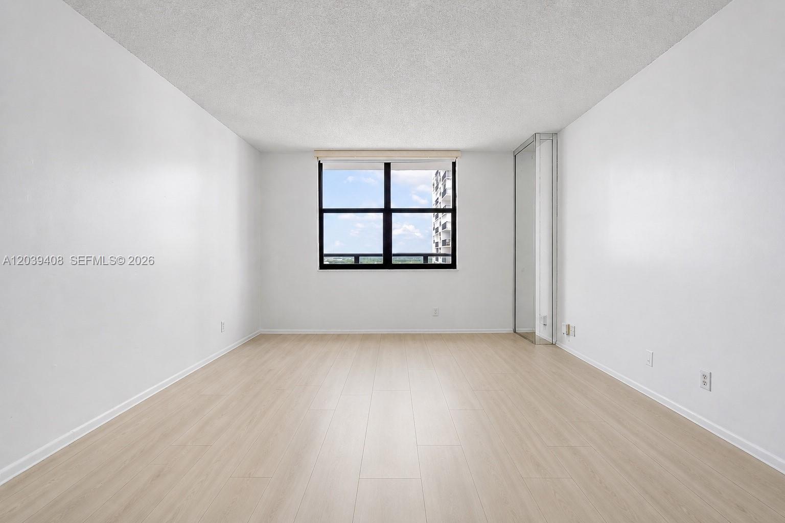 Photo of 2301 Ocean Dr  #1406, Hollywood, Florida, 33019 - 