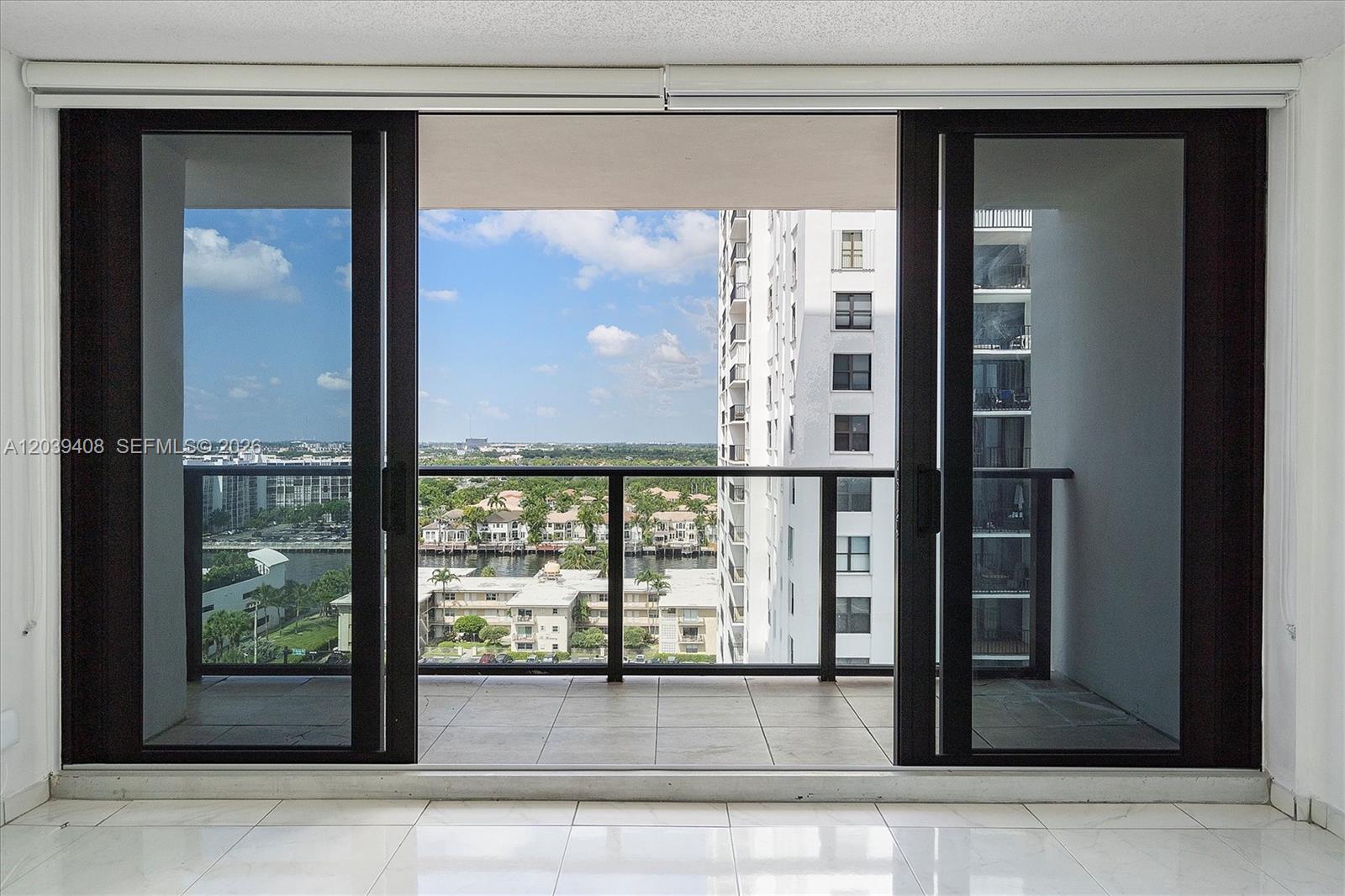 Photo of 2301 Ocean Dr  #1406, Hollywood, Florida, 33019 - 