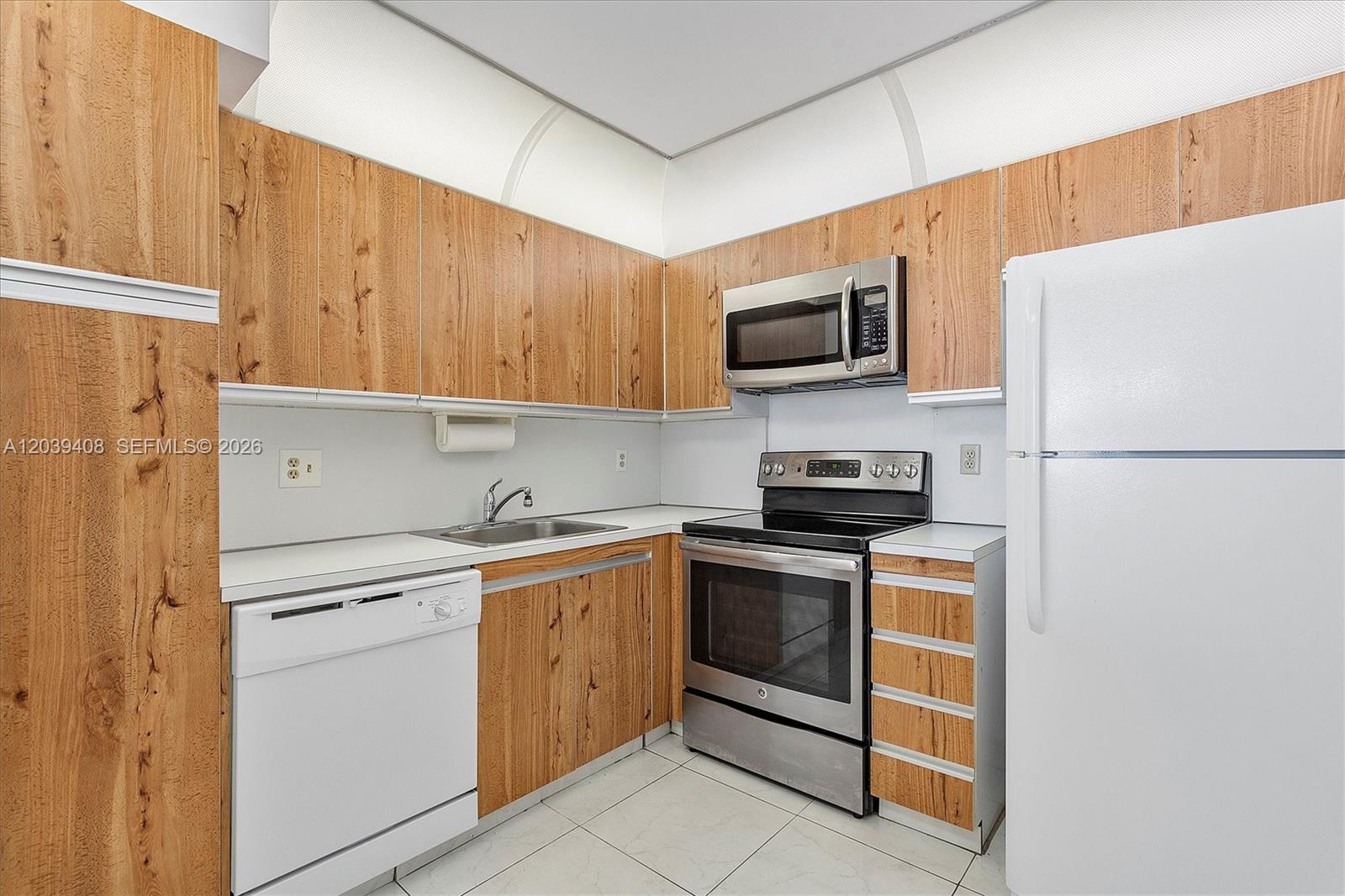 Photo of 2301 Ocean Dr  #1406, Hollywood, Florida, 33019 - 